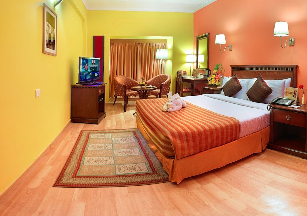 Фото Mgm Mark Whitefield