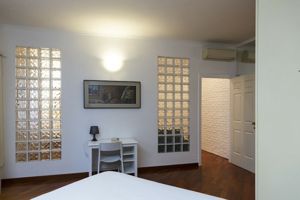 Фото NotaMI - The Wall Top Floor Apartment