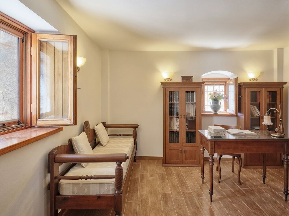 Фото Petreas Tower