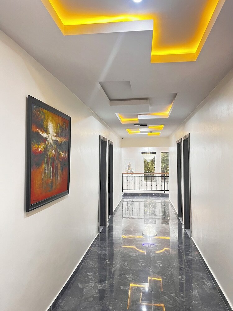 Фото De Rigg Place Victoria Island