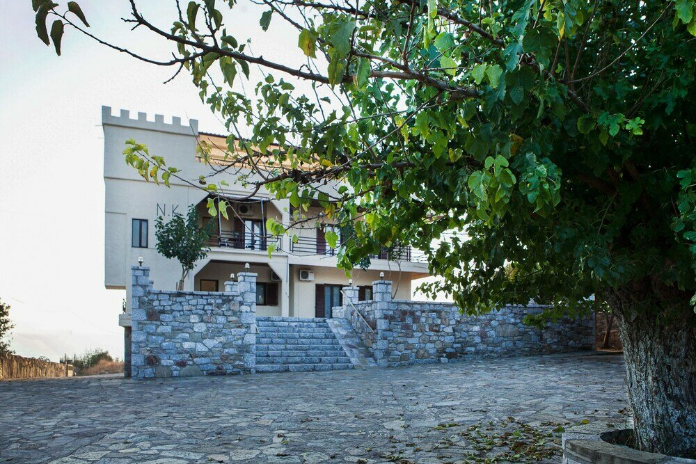 Фото Family Vacation home with Views in Heart of Mani