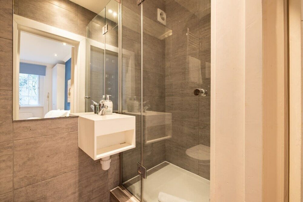 Фото The London Hideout - Glamorous 2bdr Flat With Garden
