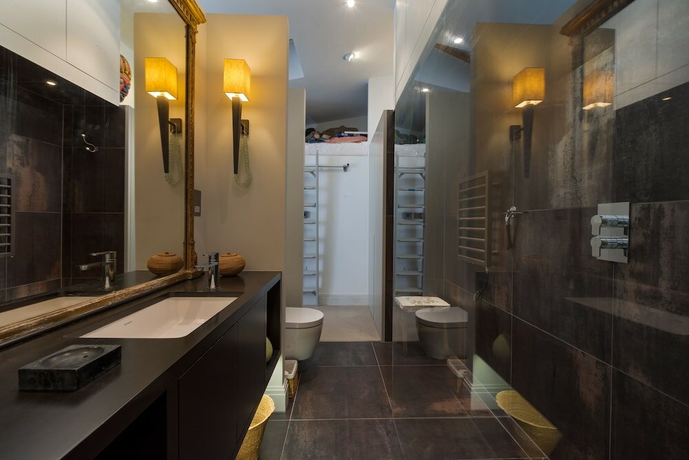 Фото Classic Hammersmith Home by Ravenscourt Park by Underthedoormat