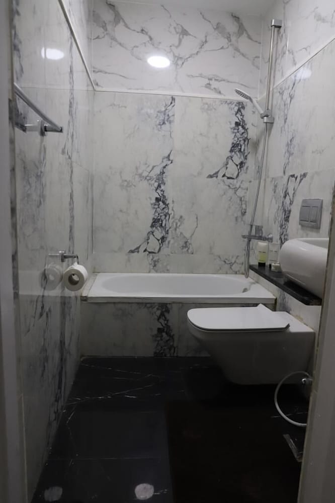 Фото Palace Court