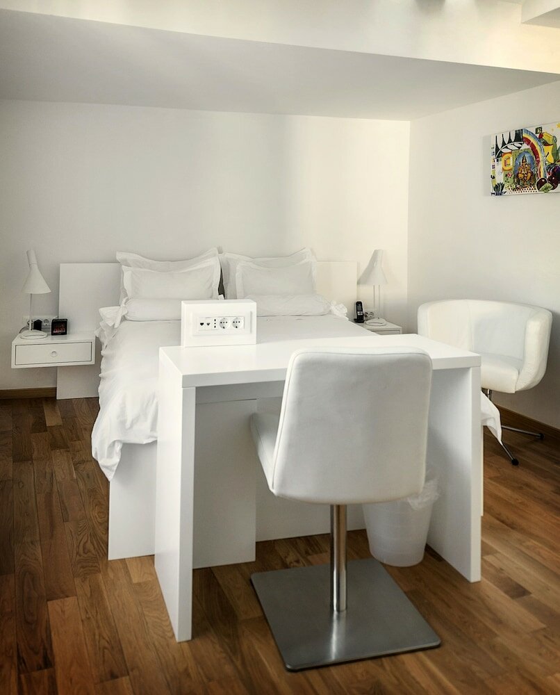 Фото Divota Apartment Hotel