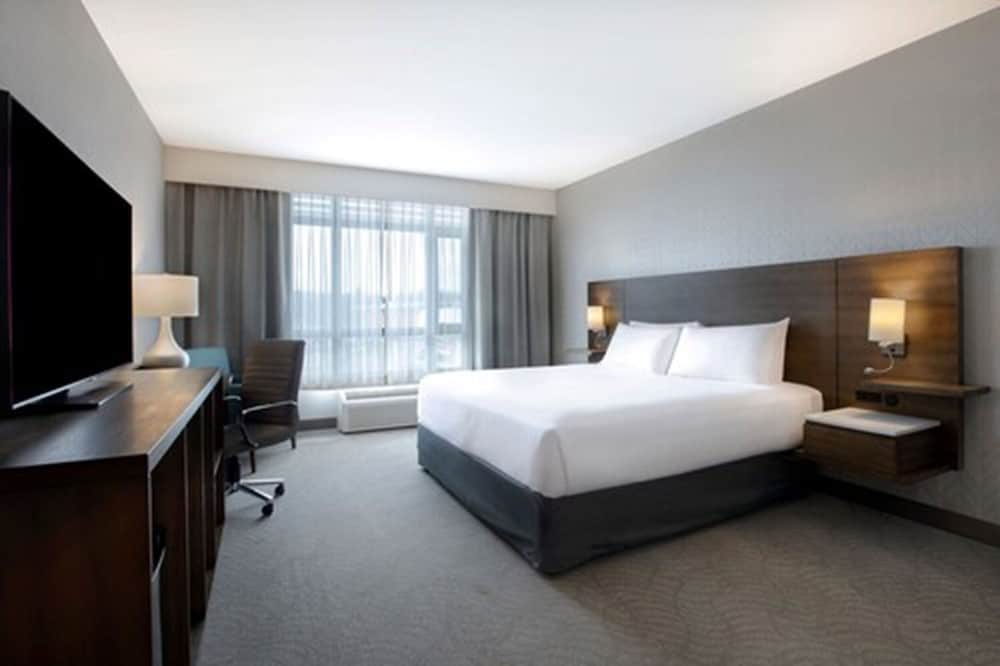 Фото Great Blue Heron Hotel