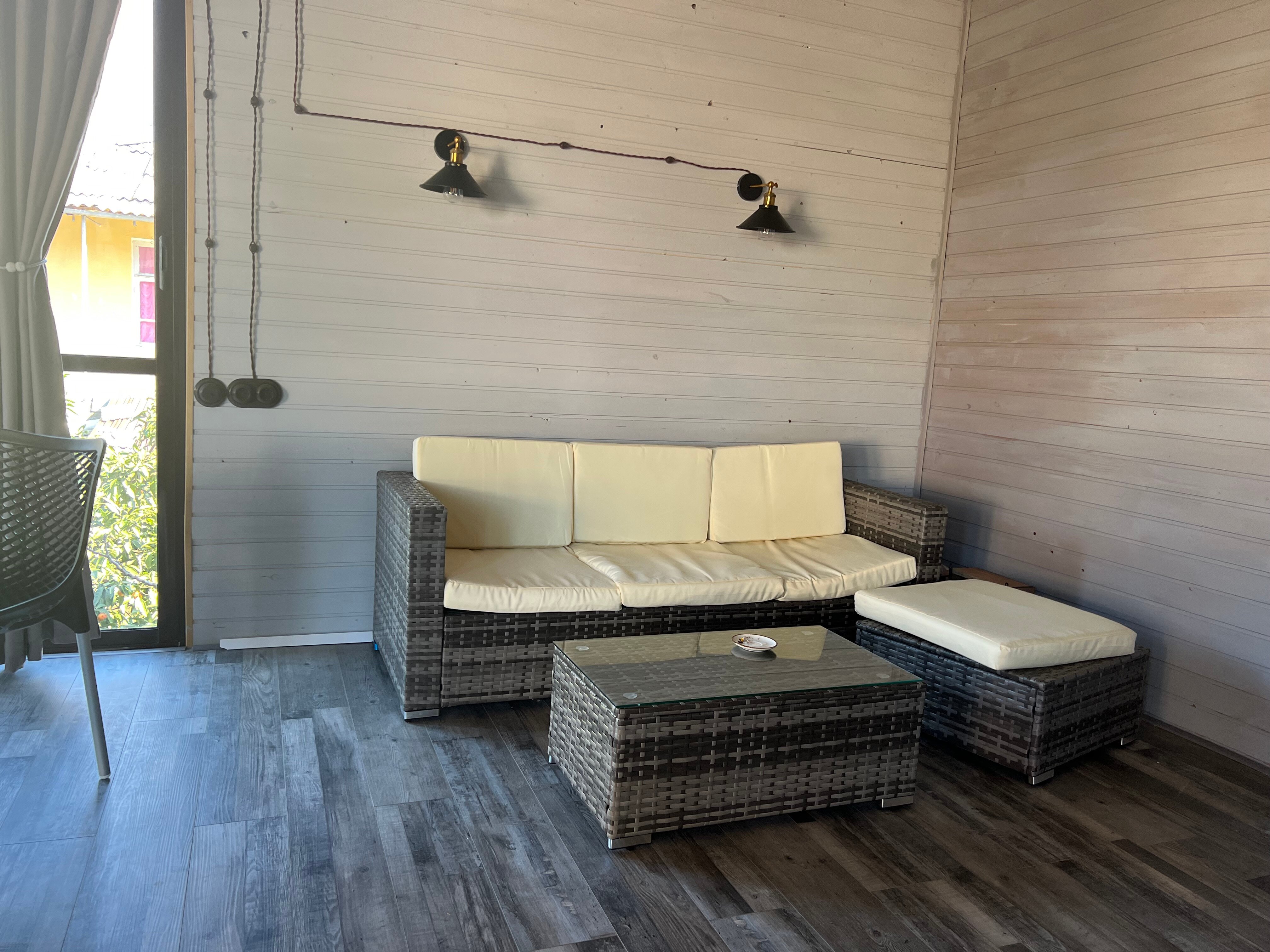 Фото Комплекс Коттеджи в Гагре