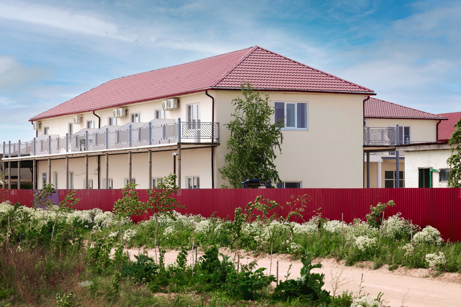 Фото отеля 2