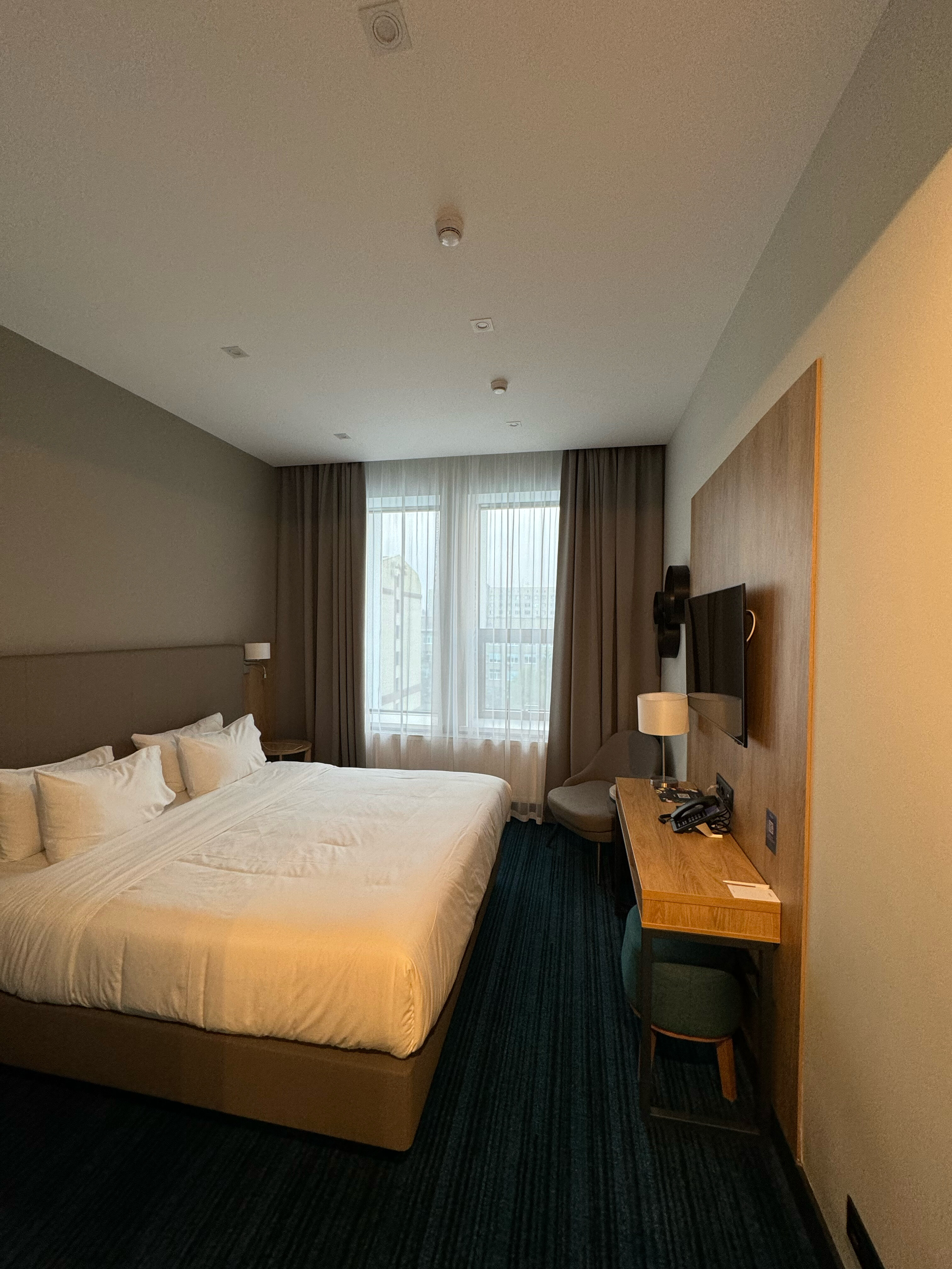 Фото Cosmos Omsk Hotel