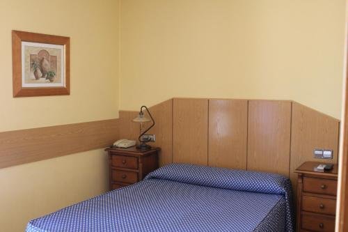 Фото Hostal Maria Ronda