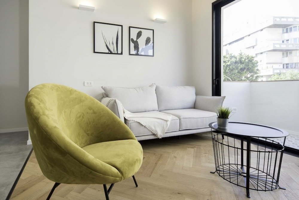 Фото Beautiful & Stylish 2bd with Balcony