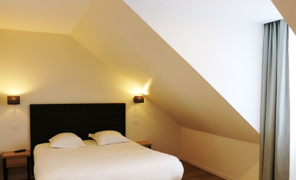 Фото La Maison Deugene Apparthotel Centre Historique