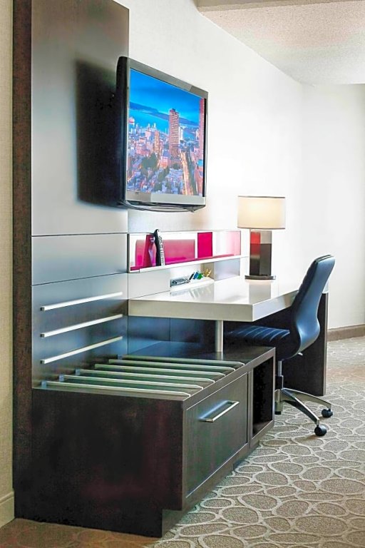 Фото Delta Hotels by Marriott Quebec