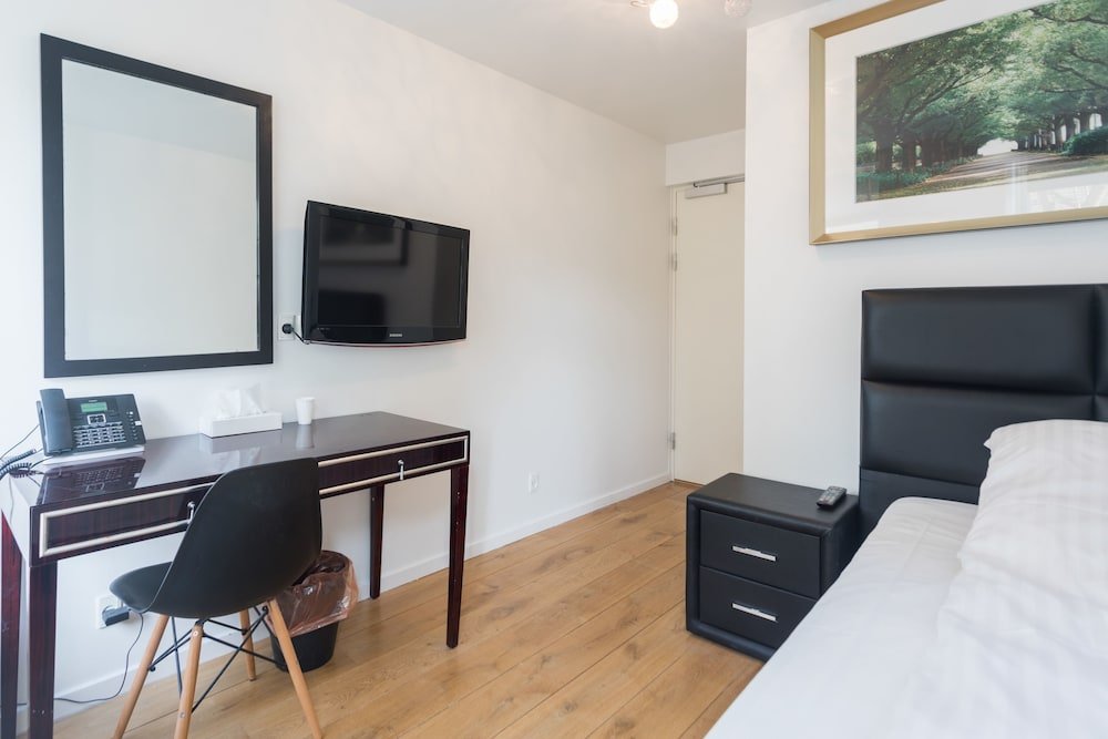 Фото A Hotels City