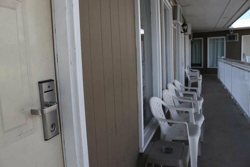 Гостиница Plaza Motel в Пентиктоне