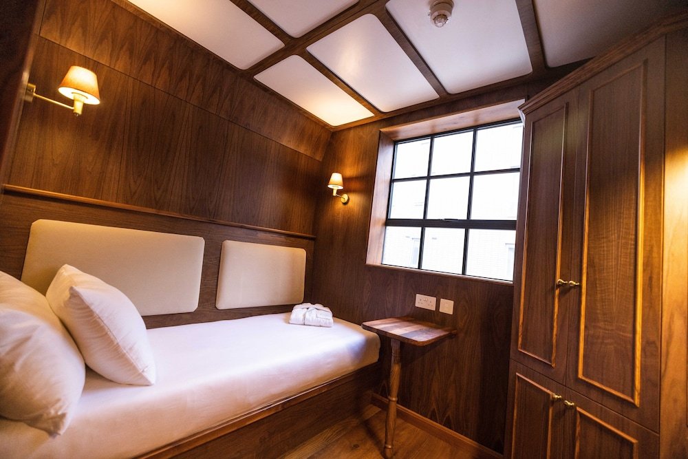 Фото Limehouse Library Hotel