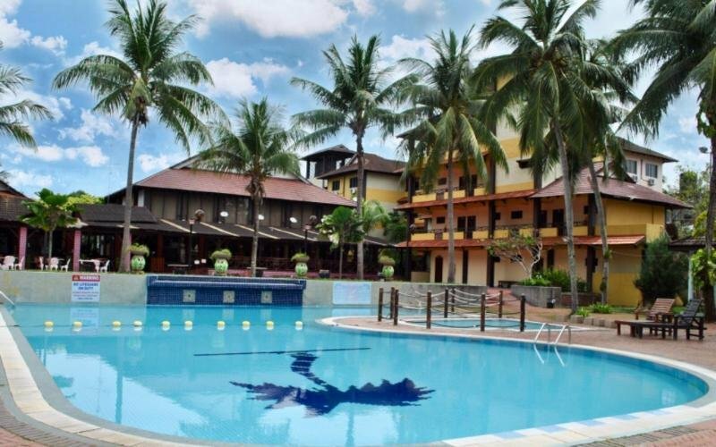 Гостиница Puteri Bayu Beach Resort