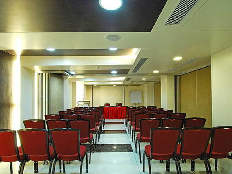 Фото Hotel Shree Panchratna