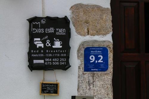 Фото Hostal Dios Esta Bien