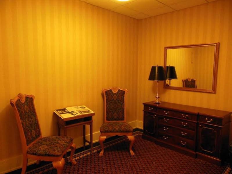 Фото Inn on Broadway