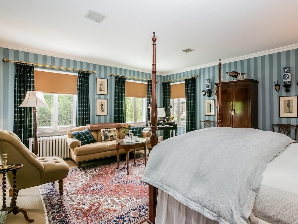 Фото Bishops Hall