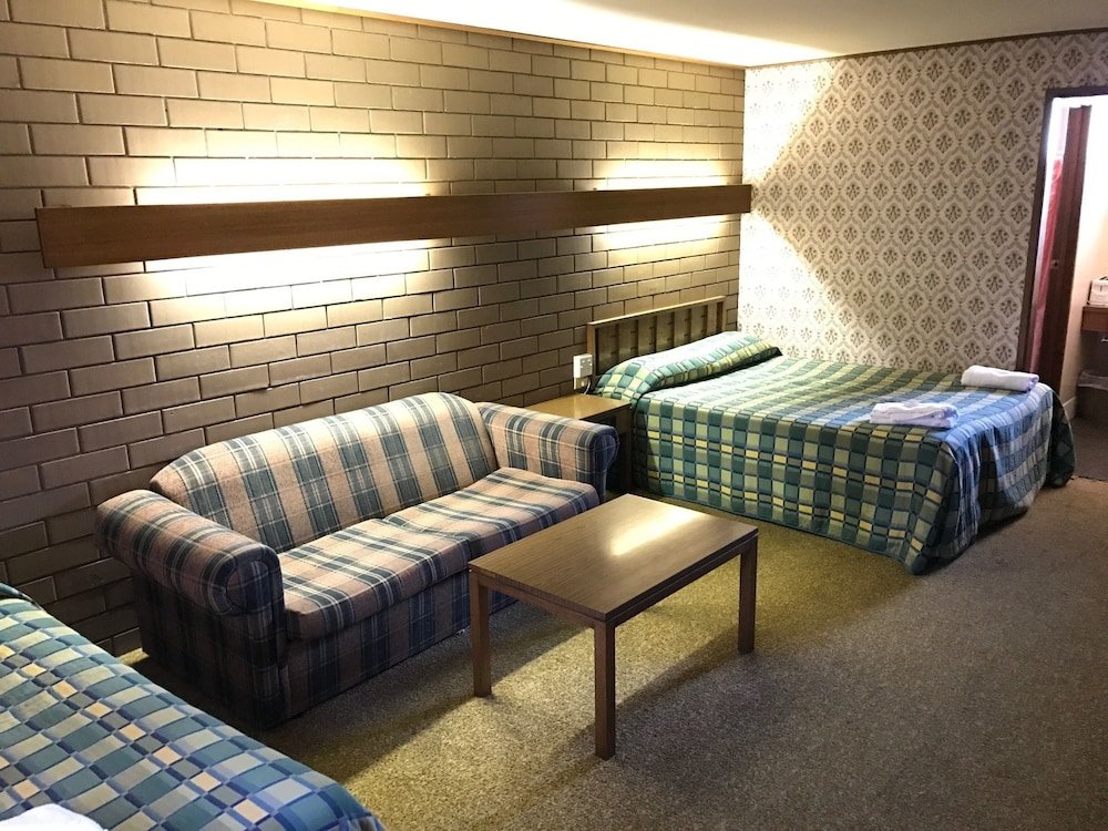 Фото Century Motor Inn