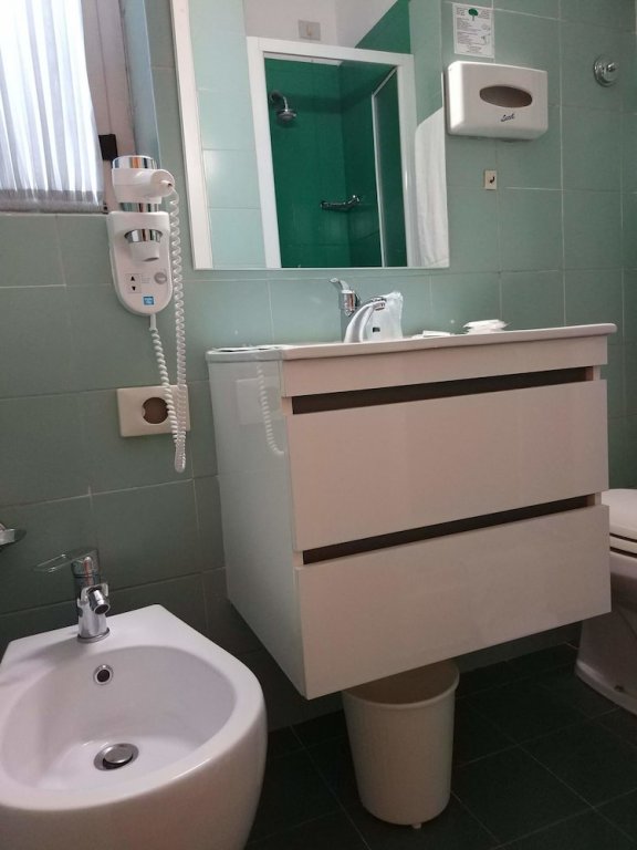 Фото Ginosi Arizona Hotel