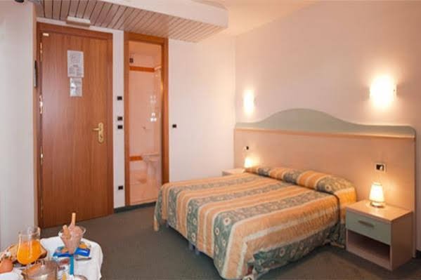 Фото Hotel Salus