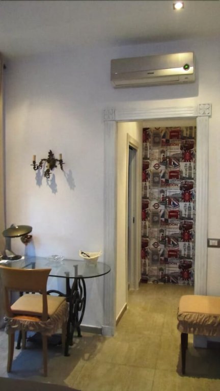 Фото International Naples