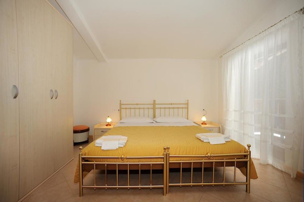 Фото Hotel Bucaneve