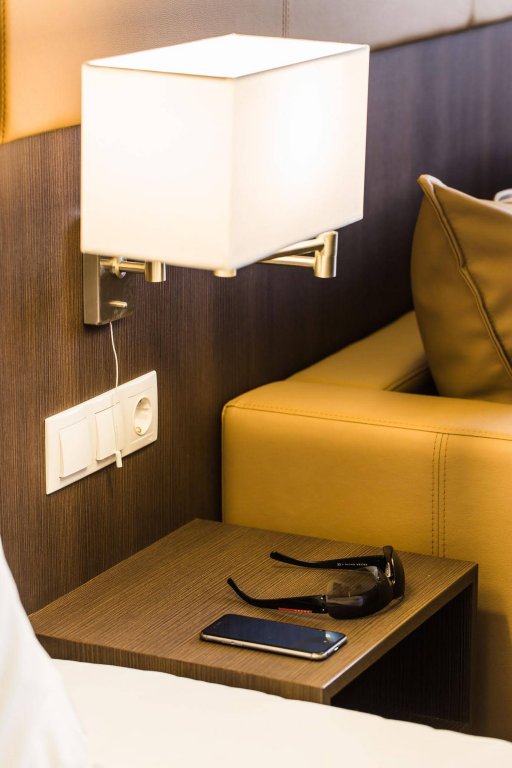 Фото 12 Revay Hotel