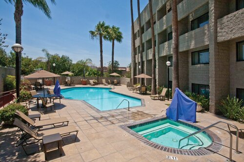 Гостиница DoubleTree by Hilton Los Angeles - Rosemead