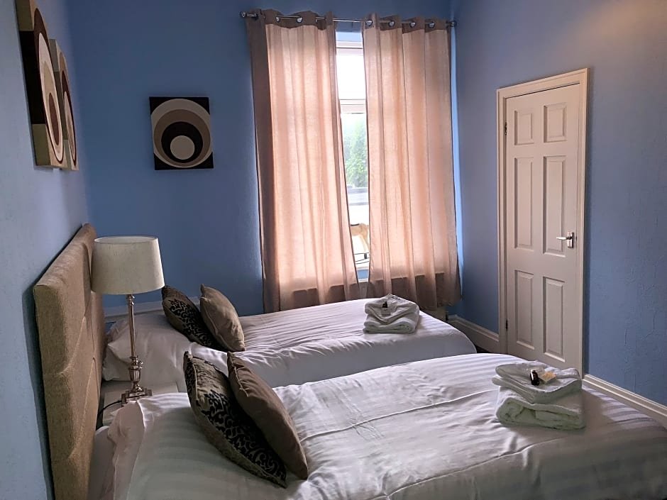 Фото Peasehill House