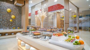 Гостиница Holiday Inn & Suites Saigon Airport, an Ihg Hotel