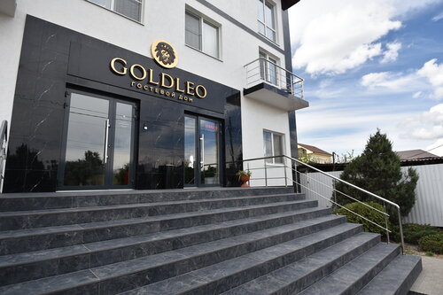 Гостиница Goldleo в Голубицкой