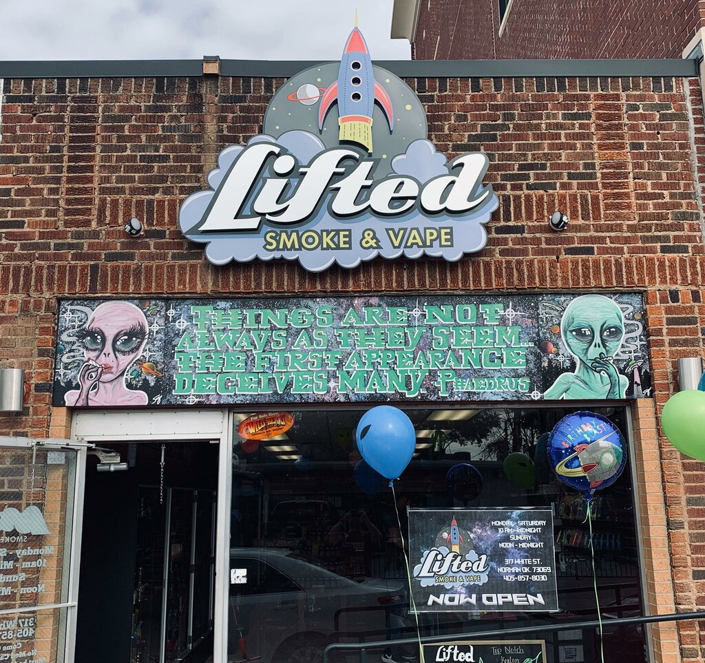 Tobacco and smoking accessories shop Lifted Smoke & Vape - Cbd, Kratom, & Accessories, Norman, photo