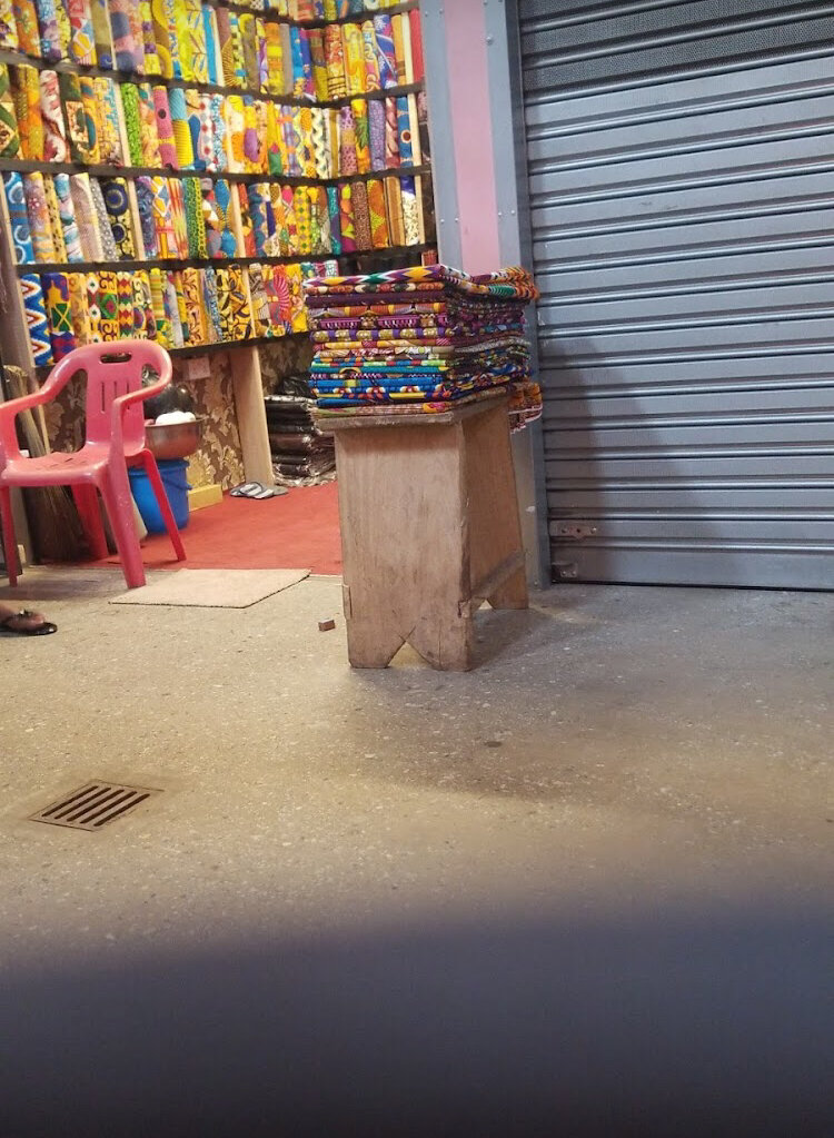 Children's clothing store Mom store, Kumasi, photo