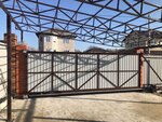 Mavr (Frunze Street, 29) ، الأبواب والبوابات الآلية