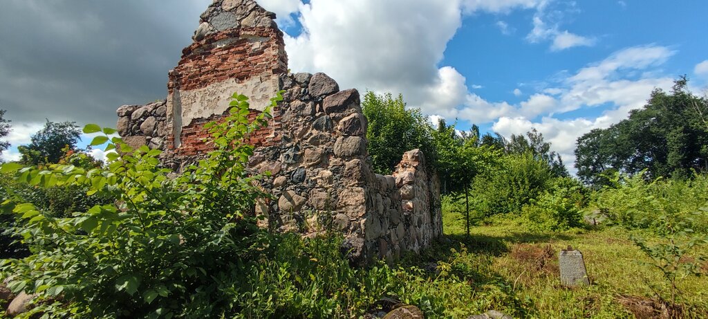 Landmark, attraction Руины католической часовни, Vitebsk District, photo