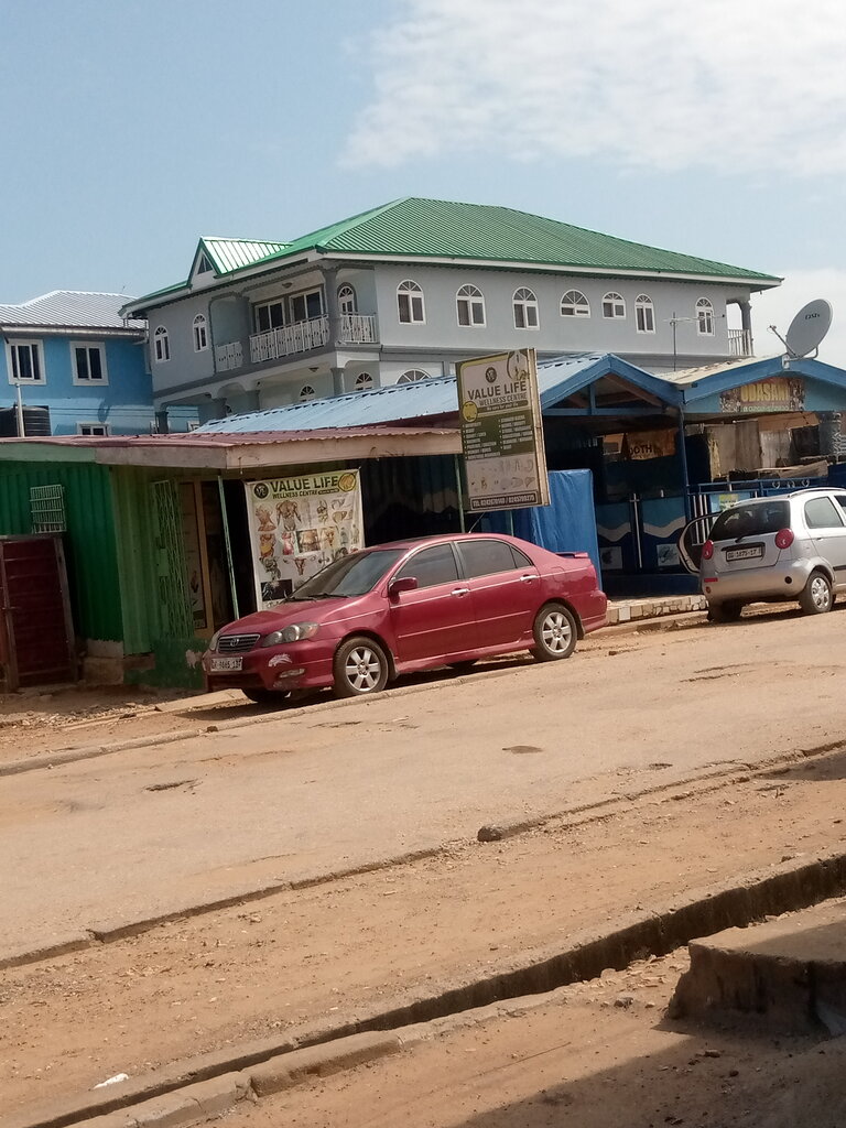 Medical center, clinic Value life wellness center, Accra, photo