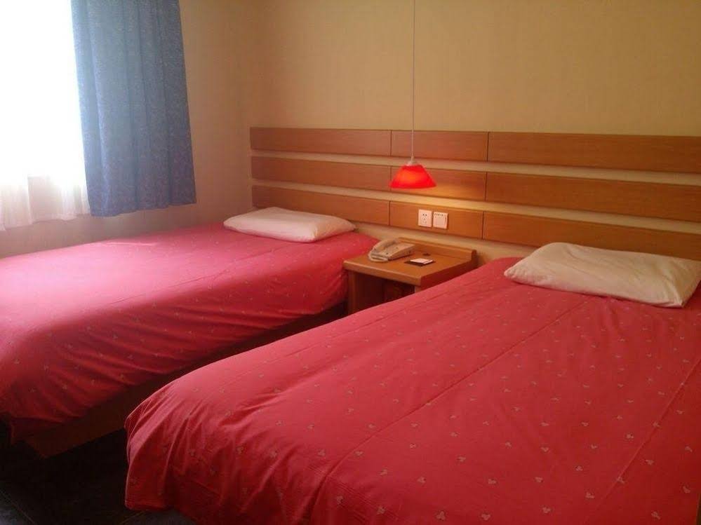 Фото Home Inn Chengdu Jichang Road