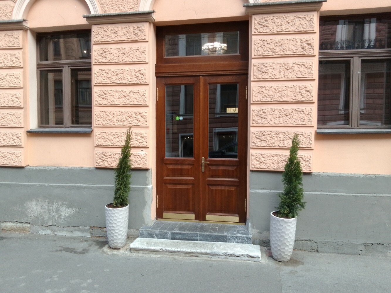 Фото Station Premier S12