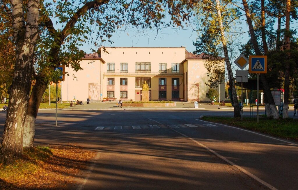 Cultural center Gorky Palace of Culture, Myski, photo