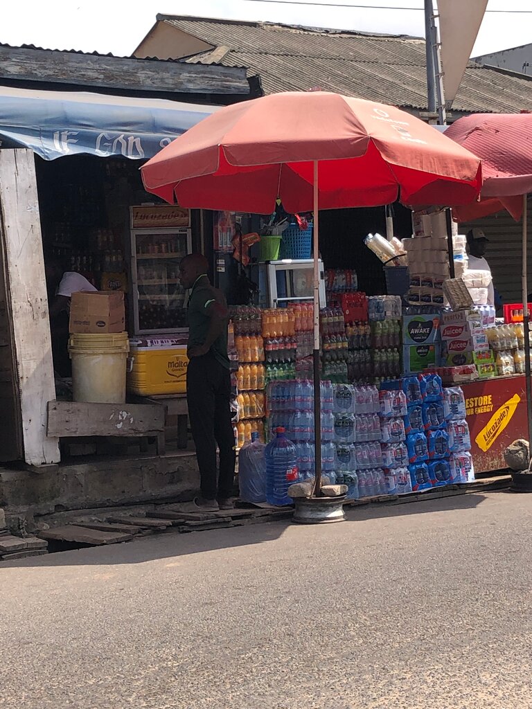 Soft drinks bar If God Saves, Accra, photo