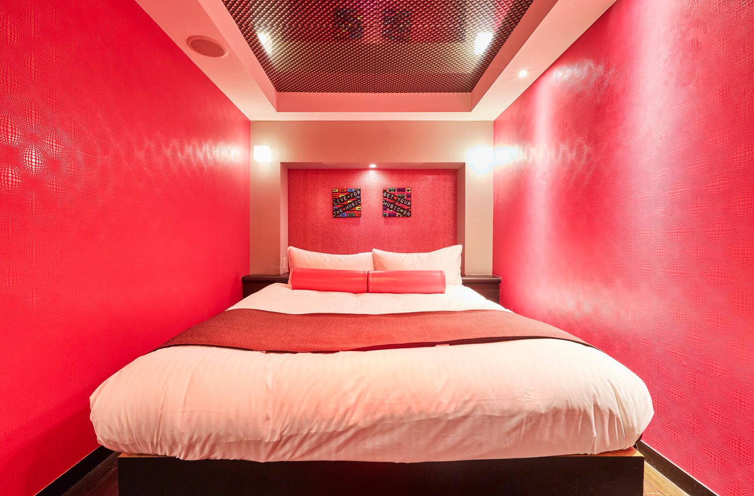Фото Hotel Love