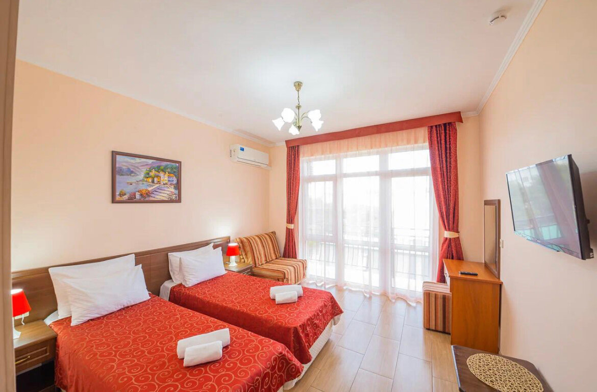 Фото отеля 2