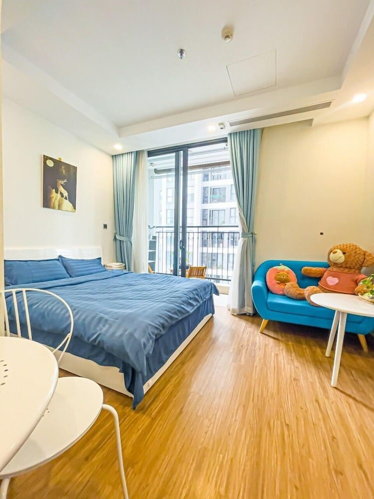 Фото Canh Apartment in Vinhomes Green Bay