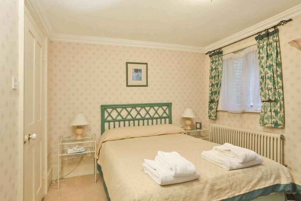 Фото Luxury and Modern Bayswater Apartment