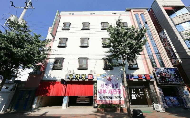 Гостиница Pohang Jukdo Market L в Пхохане