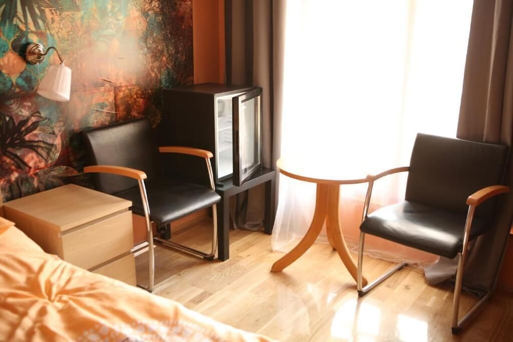 Фото Hunyadi Panzió- Apartmanház